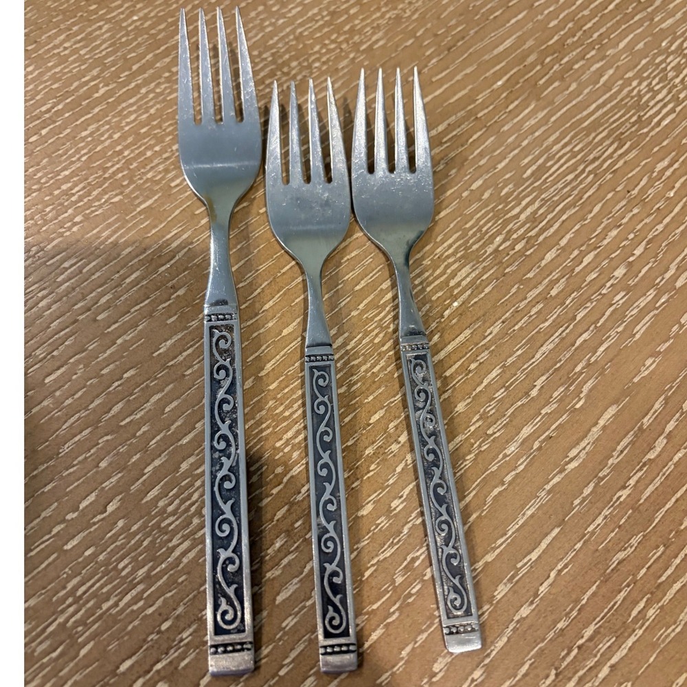 Oneida Spanish Court Stainless Steel Forks Lot 3 Dinner Salad Vintage Flatware